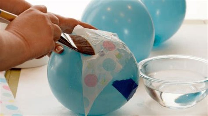 Sound of a bursting balloon