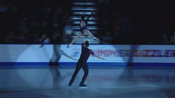 Surface for figure skating
